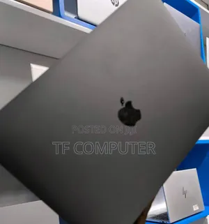 New Laptop Apple MacBook Pro 2022 M2 8GB Apple M2 SSD 256GB