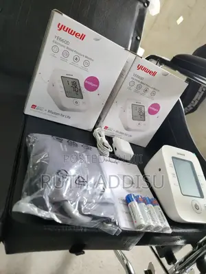 Photo - Digital Blood Pressuer Monitor當地medical Rechargeable Bp