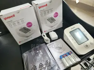 Photo - Digital Blood Pressuer Monitor黨籍medical Bp Monitor半年bp New