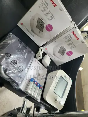 Photo - Digital Blood Pressuer Monitor當時medical Bp Monitor Digital