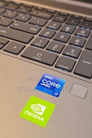 New Laptop HP ZBook Firefly G8 16GB Intel Core I7 SSD 1T