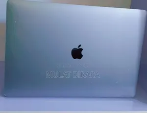 Photo - New Laptop Apple MacBook Pro 2017 16GB Intel Core I7 SSD 512GB