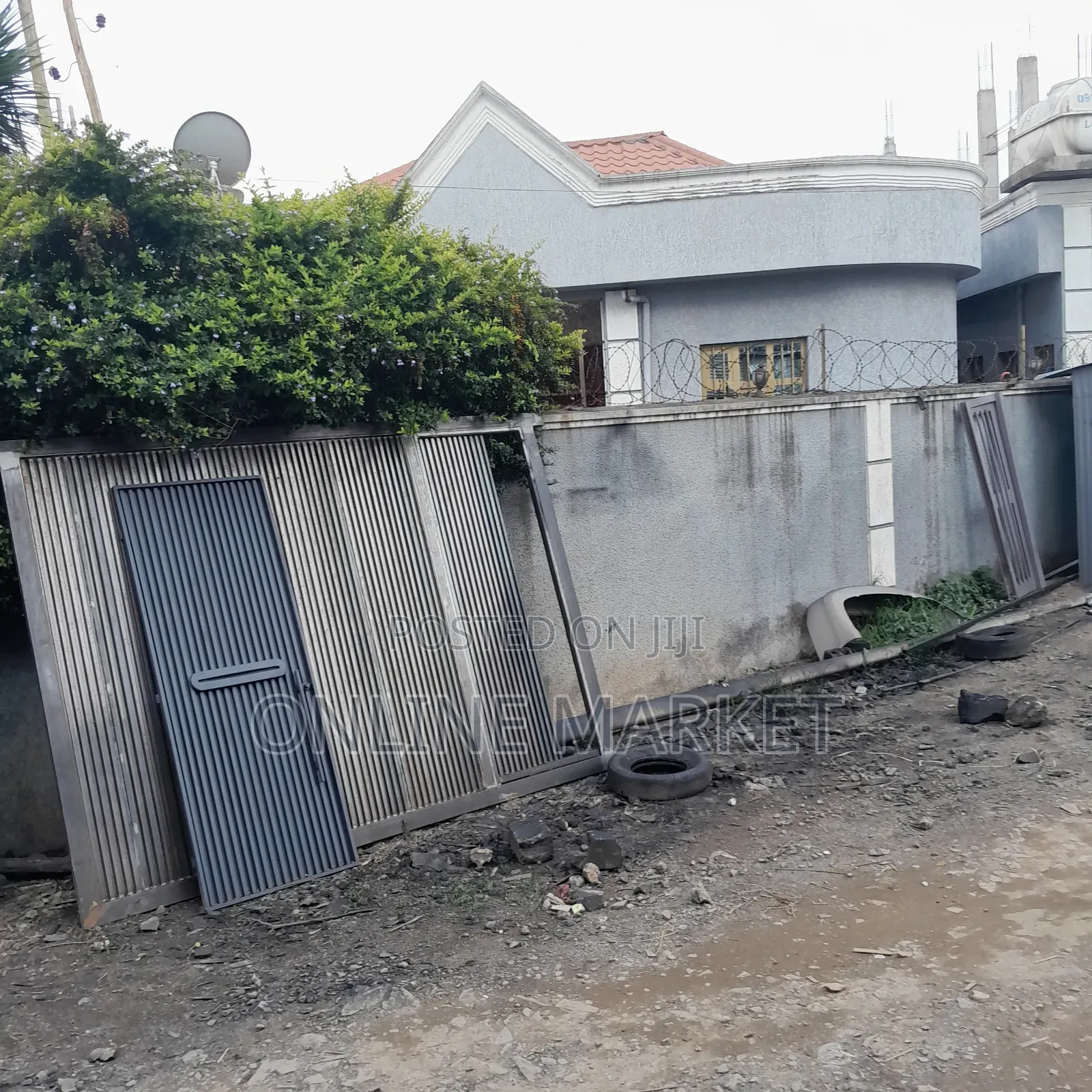 Furnished 5bdrm Villa in Kolfe Keranio for sale