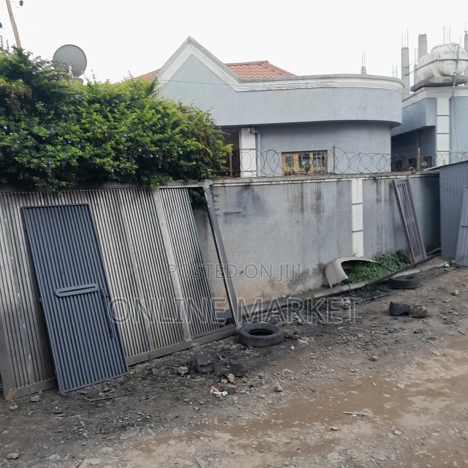 Furnished 5bdrm Villa in Kolfe Keranio for sale