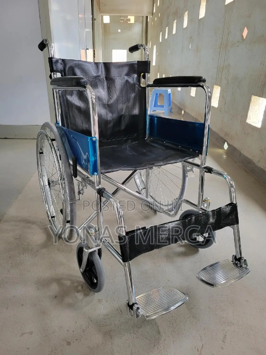 Slightly Used Wilcher//Wheelchair With Attender Brake–Uh809j