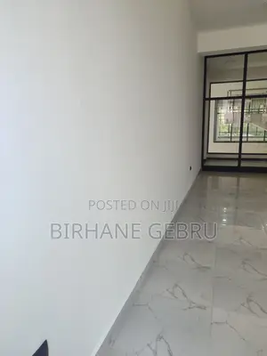 Luxury Complex Apartiment Rent for Cafe and Resturant