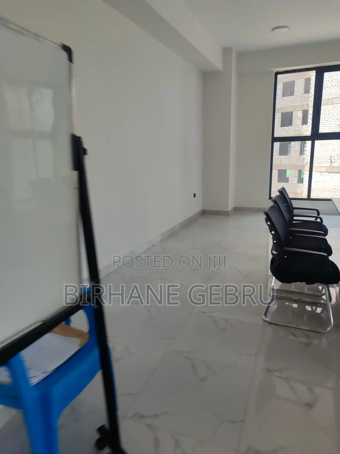 Luxury Complex Apartiment Rent for Cafe and Resturant