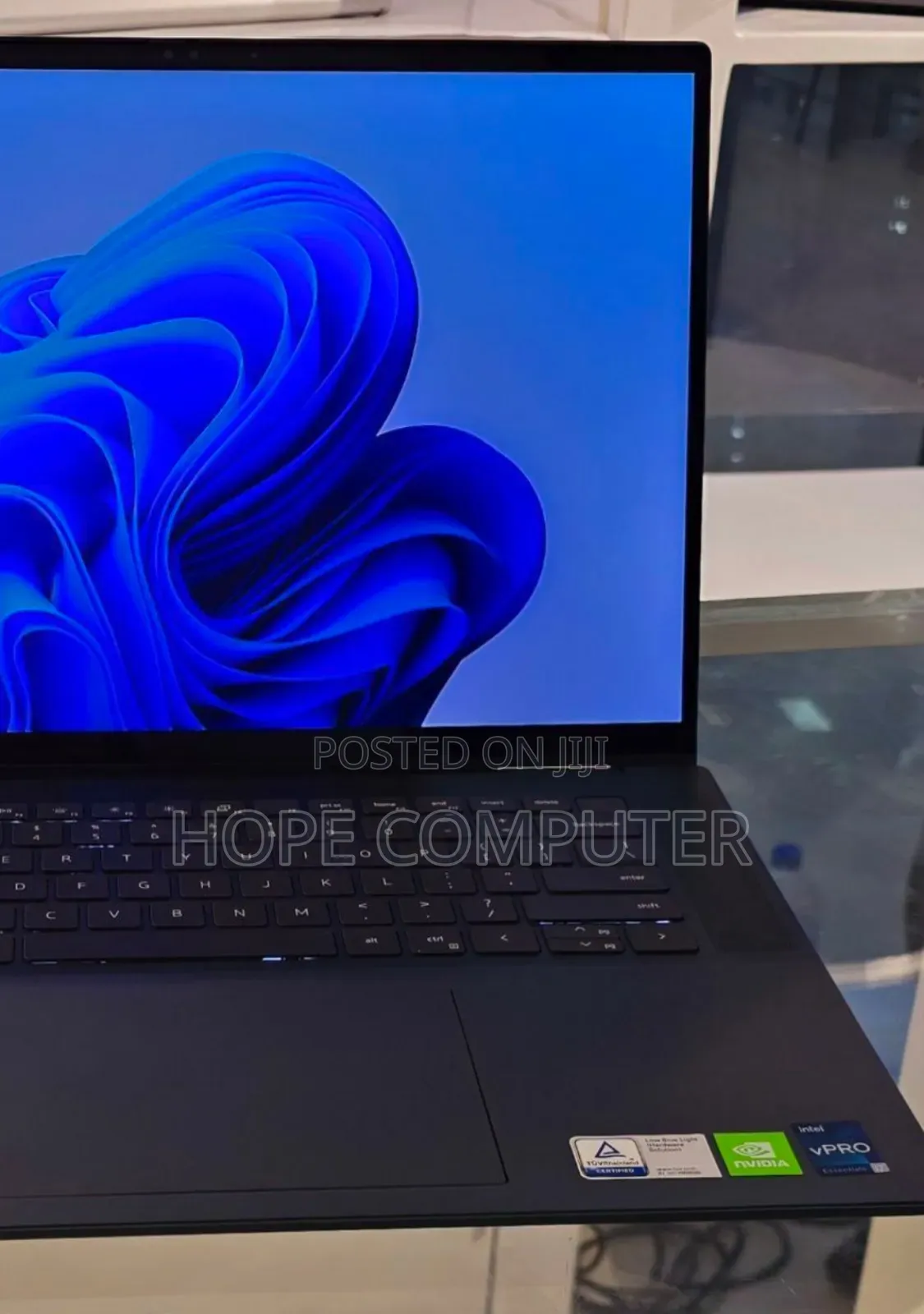 New Laptop Dell Inspiron 15 16GB Intel Core I7 SSD 1T