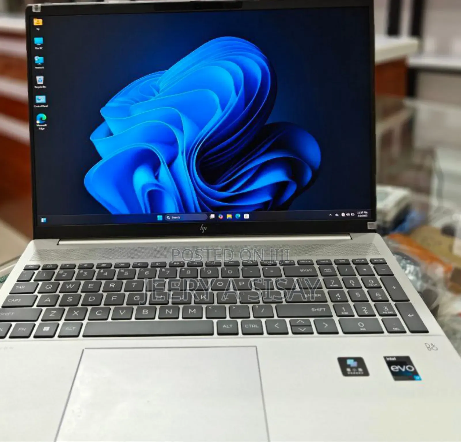 New Laptop HP Pavilion 17 16GB Intel Core I7 SSD 1T