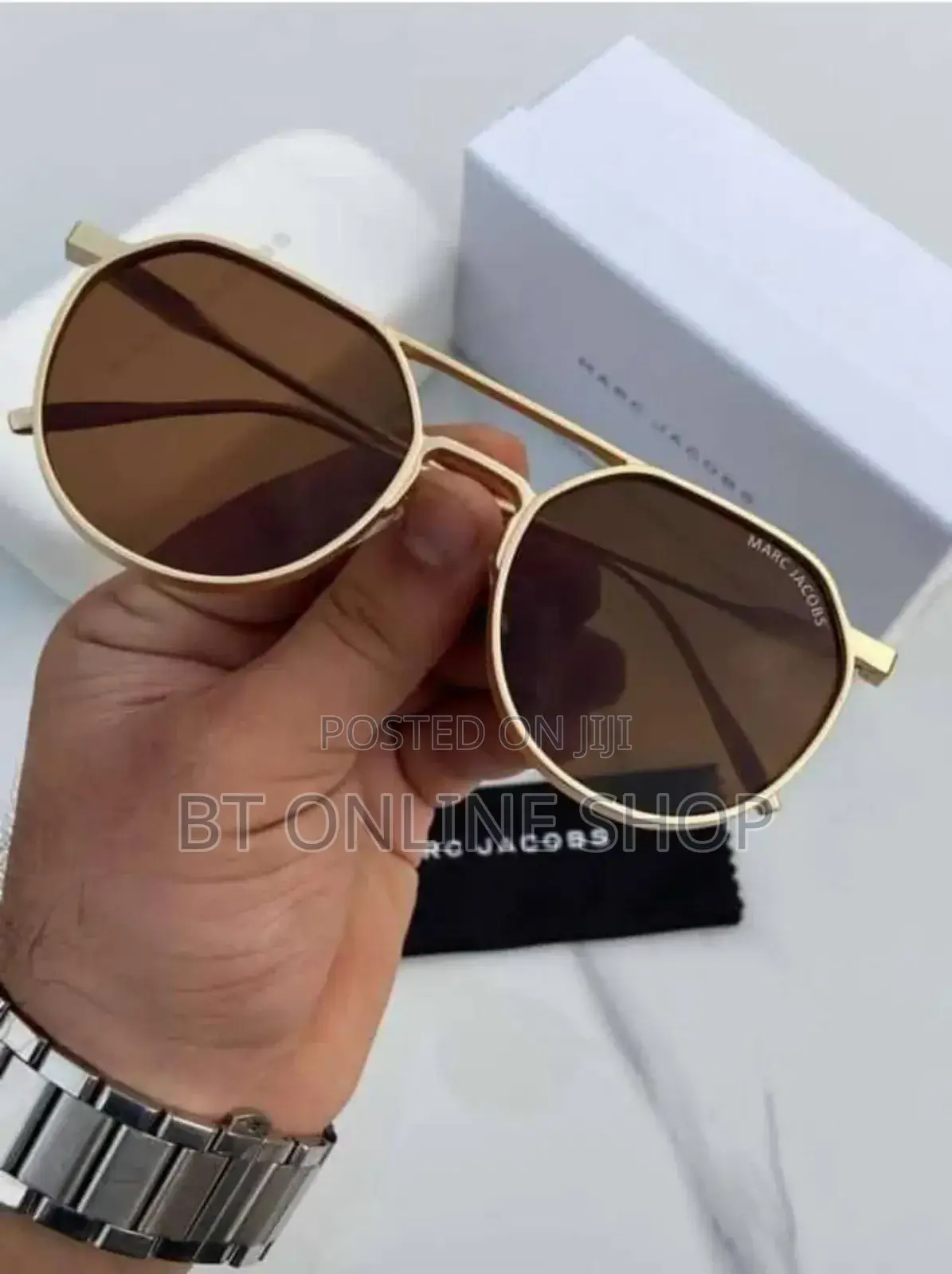 Marc Jacobs Golden Frame