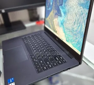 New Laptop Apple MacBook 16GB Intel Core I5 SSD 512GB