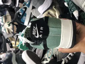 Nike Air Force 1 Light Green