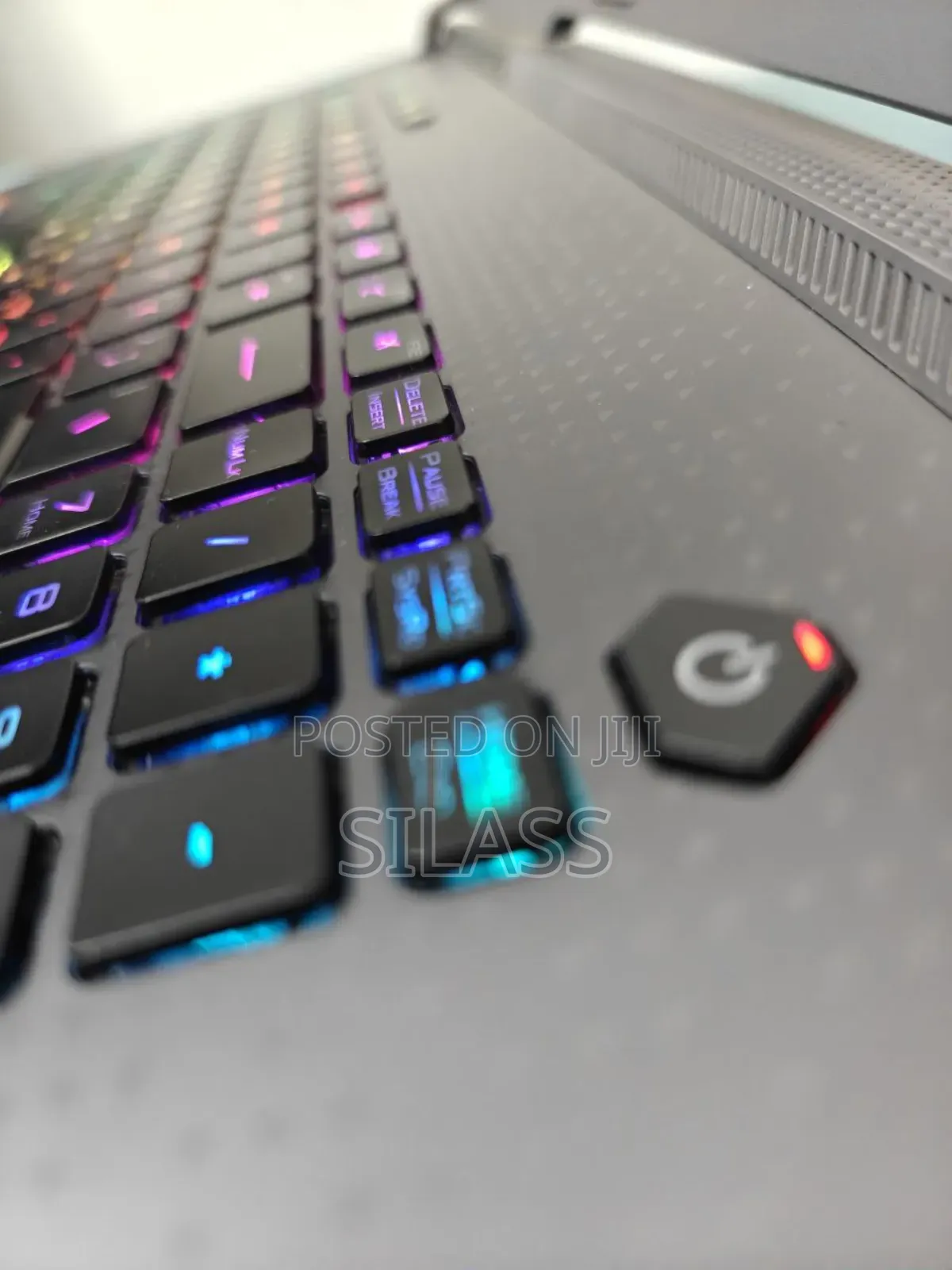 New Laptop Asus ROG Strix G17 32GB AMD Ryzen 9 SSD 1T