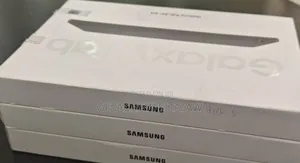 New Samsung M8920 8 GB Silver