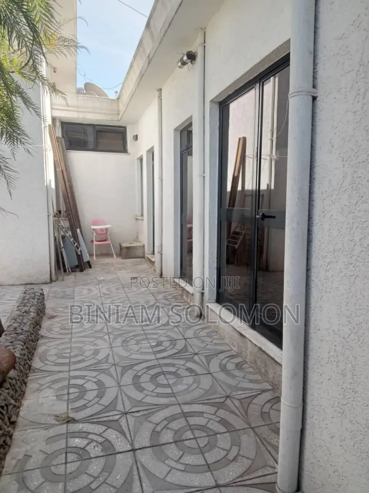 Furnished 3bdrm Villa in Bole for rent