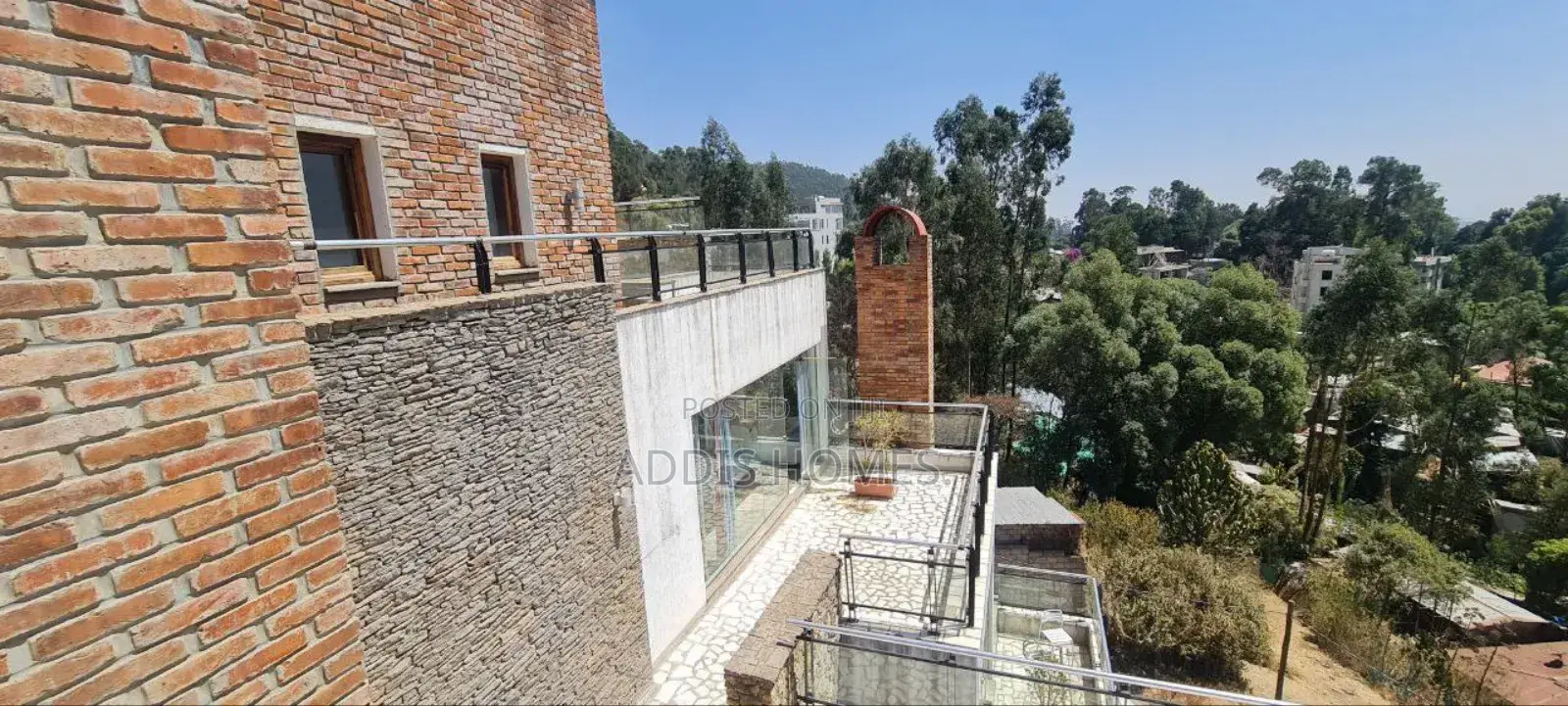 Furnished 5bdrm Villa in Bole for rent