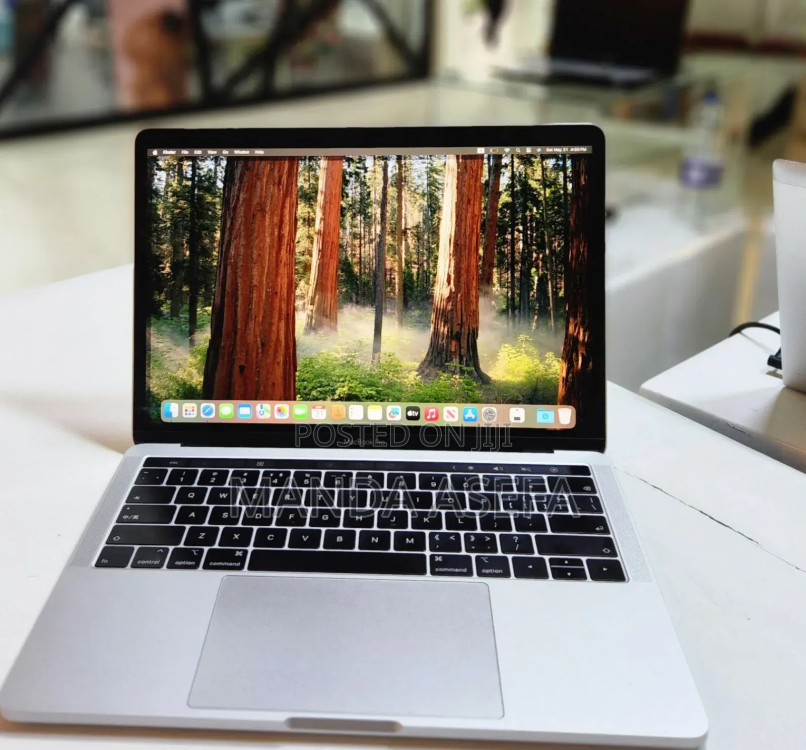 New Laptop Apple MacBook Pro 2018 8GB Intel Core I5 SSD 256GB