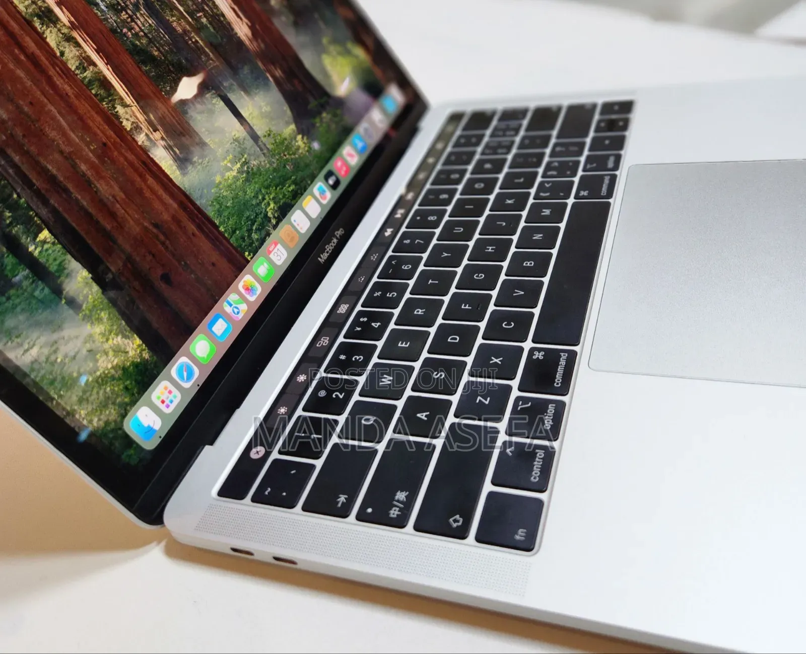 New Laptop Apple MacBook Pro 2018 8GB Intel Core I5 SSD 256GB