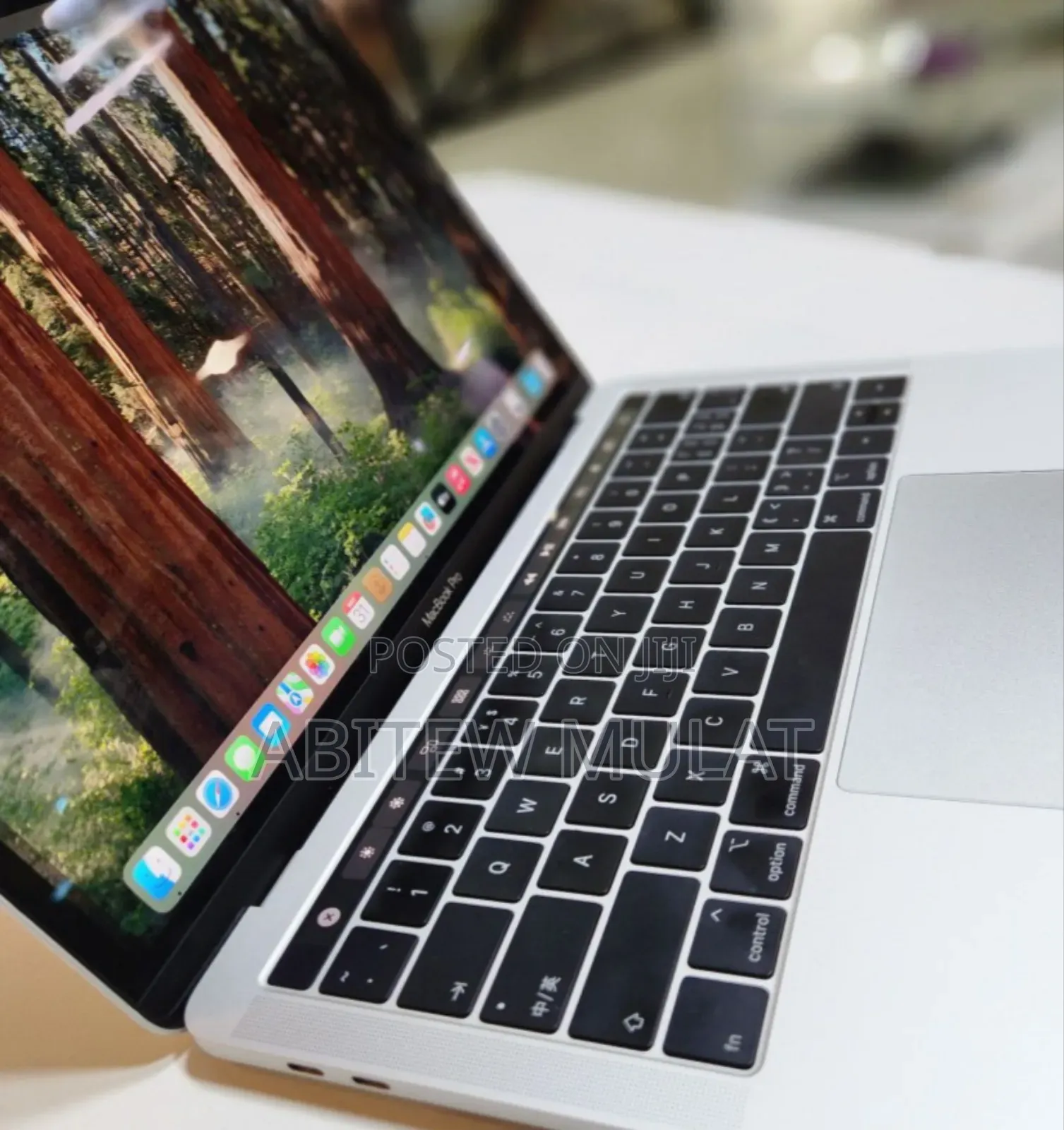 New Laptop Apple MacBook Pro 2018 8GB Intel Core I5 SSD 256GB