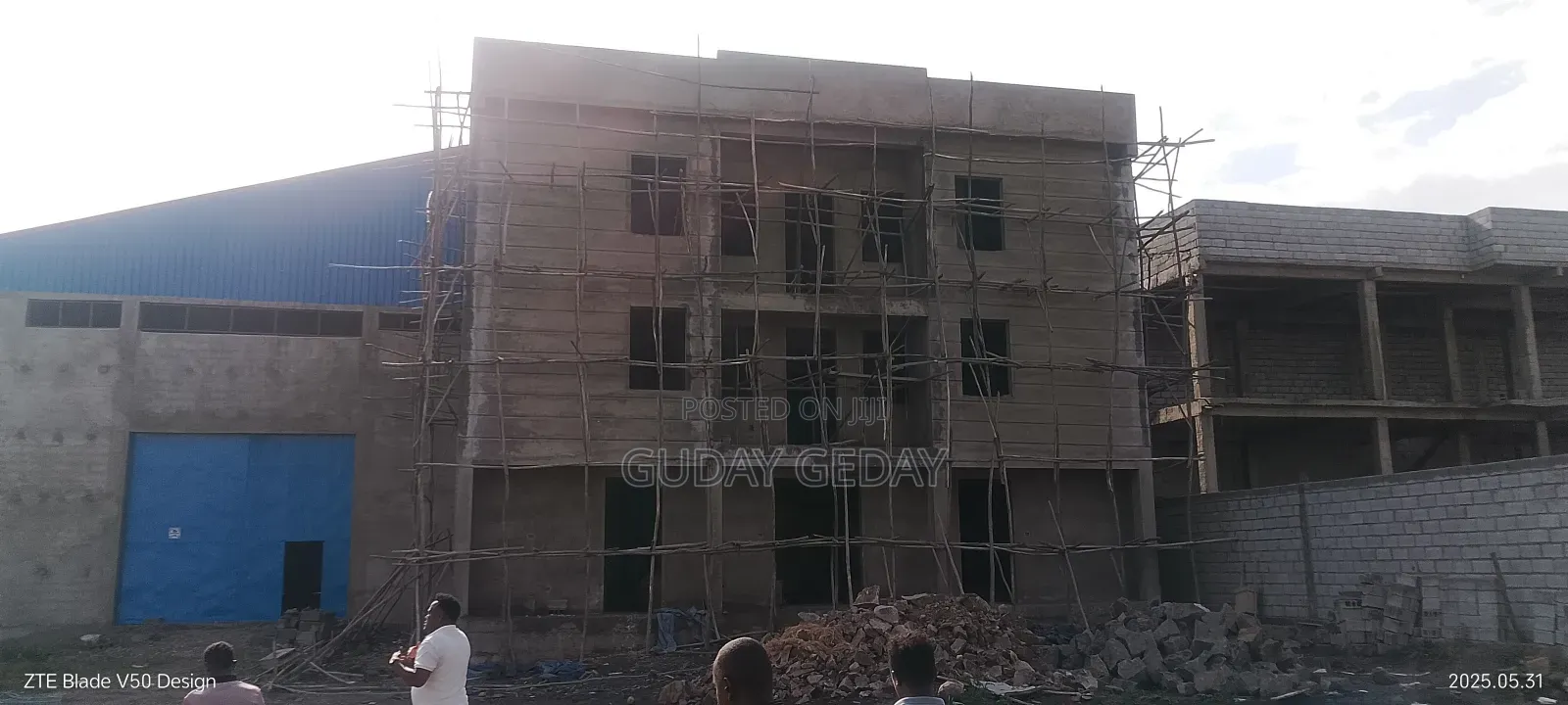 የሚከራይ 15000 ካሬ መጋዘን