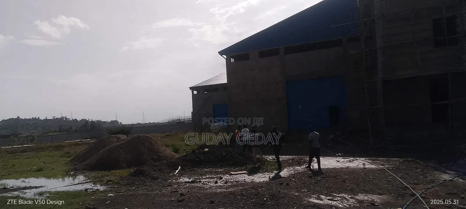 የሚከራይ 15000 ካሬ መጋዘን