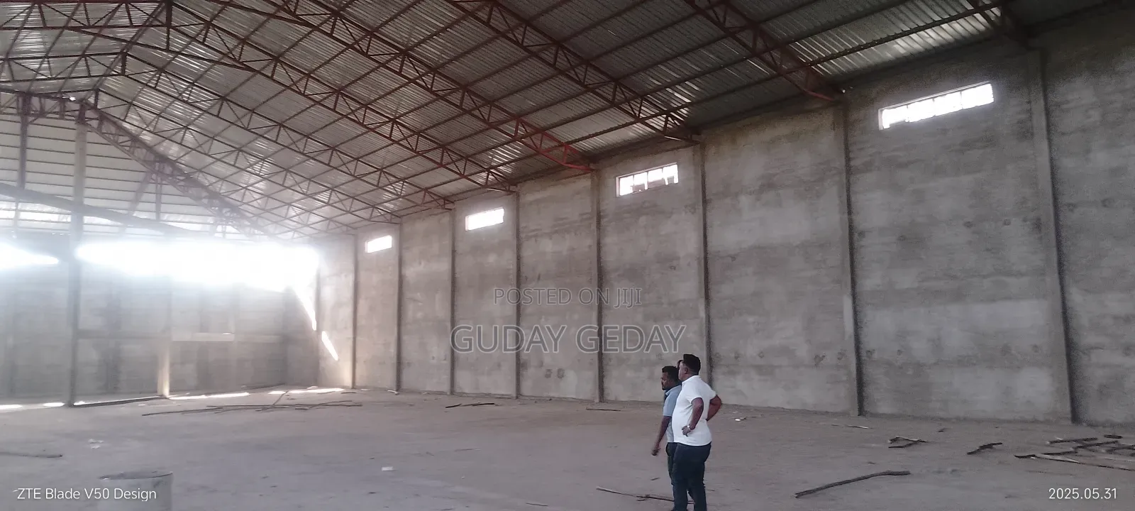 የሚከራይ 15000 ካሬ መጋዘን