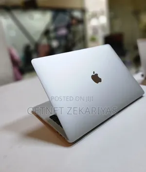 New Laptop Apple MacBook Pro 2018 8GB Intel Core I5 SSD 256GB
