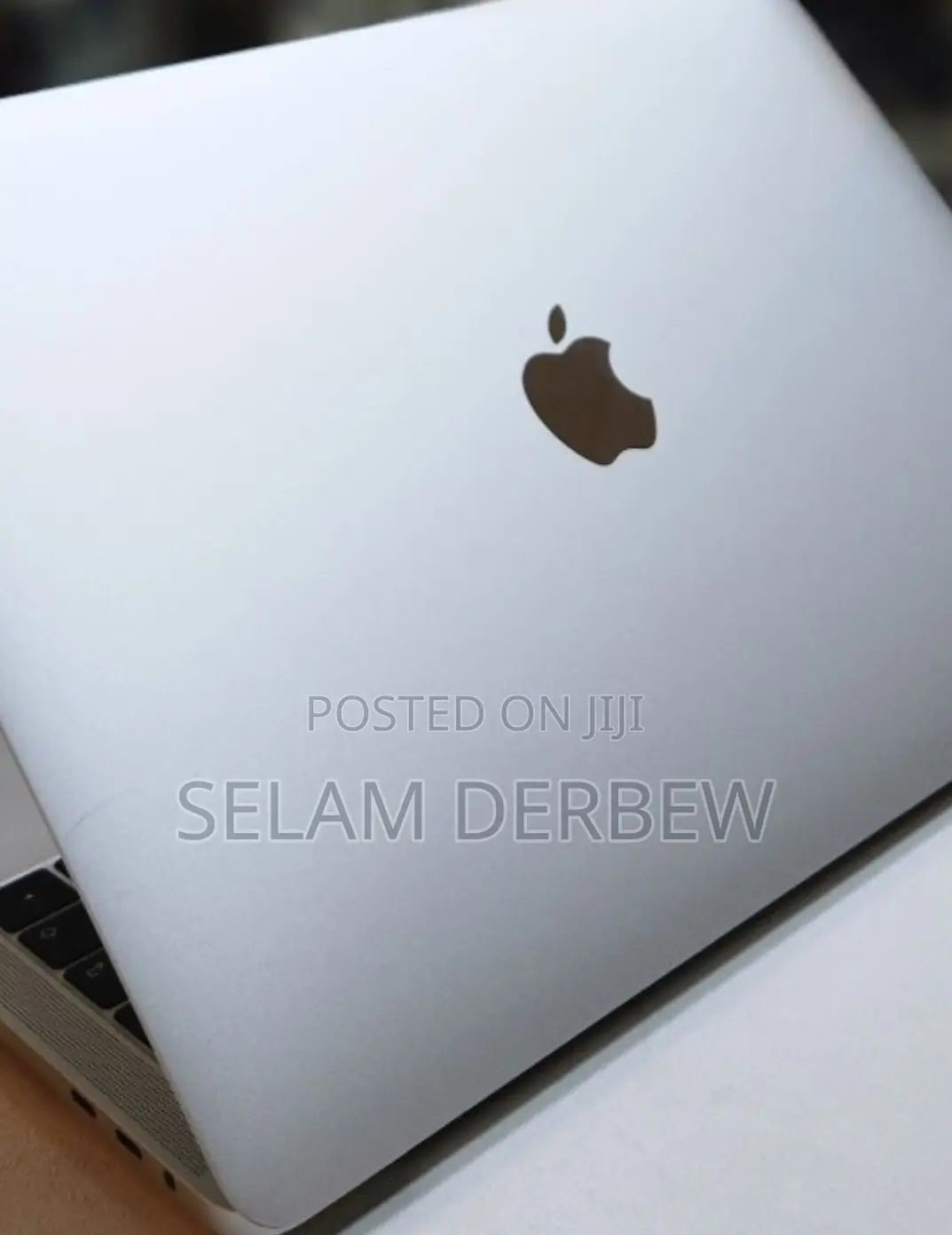 New Laptop Apple MacBook Pro 2018 8GB Intel Core I5 SSD 256GB