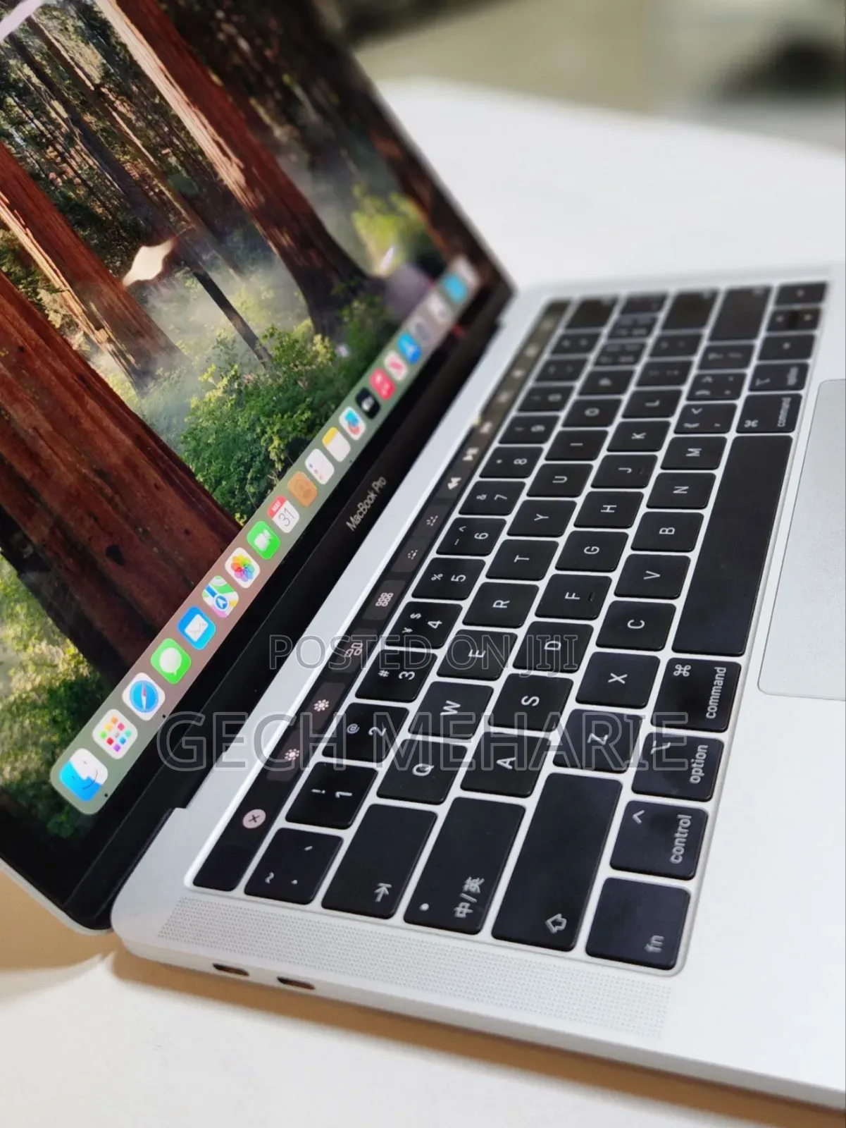 New Laptop Apple MacBook Pro 2018 8GB Intel Core I5 SSD 256GB