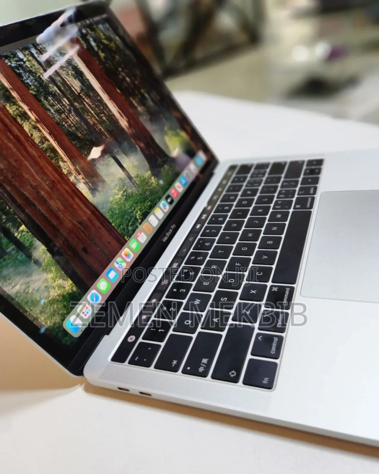 New Laptop Apple MacBook Pro 2018 8GB Intel Core I5 SSD 256GB