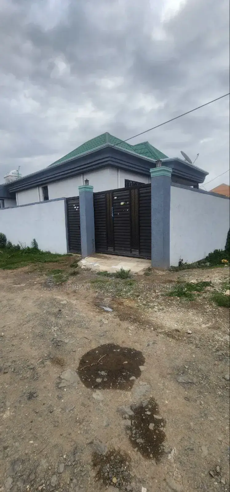 Furnished 4bdrm Villa in Legetafo Area, Oromia-Finfinne for sale