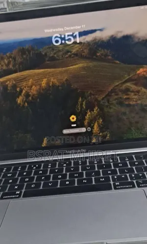 Photo - New Laptop Apple MacBook Pro 2019 16GB Intel Core I7 SSD 512GB