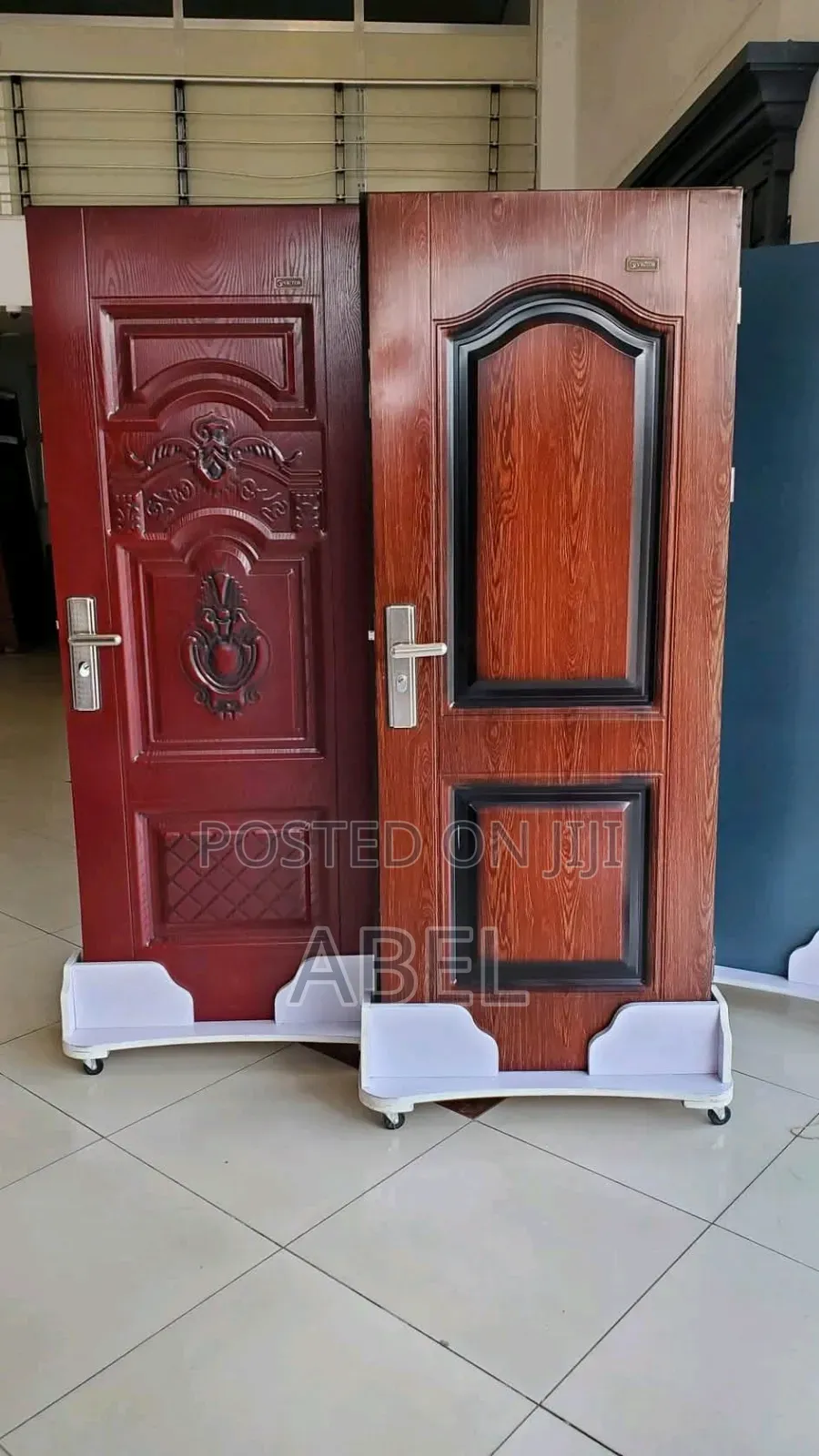 ቆንጆና ጠንካራ በሮች አሉን Victor Doors