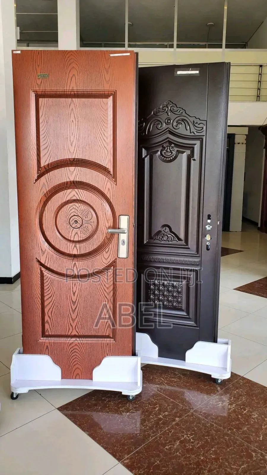 ቆንጆና ጠንካራ በሮች አሉን Victor Doors