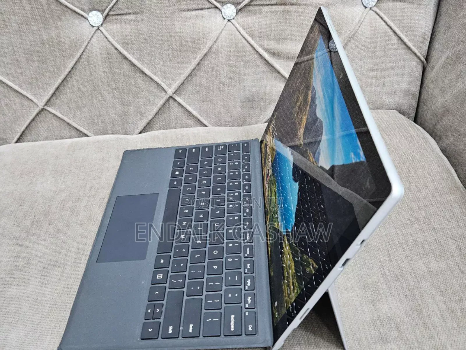 New Laptop Apple MacBook 8GB Intel Core I7 SSD 256GB