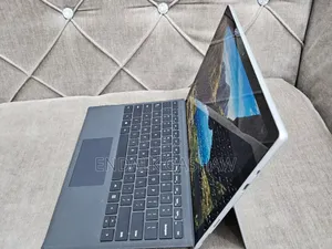 Photo - New Laptop Apple MacBook 8GB Intel Core I7 SSD 256GB