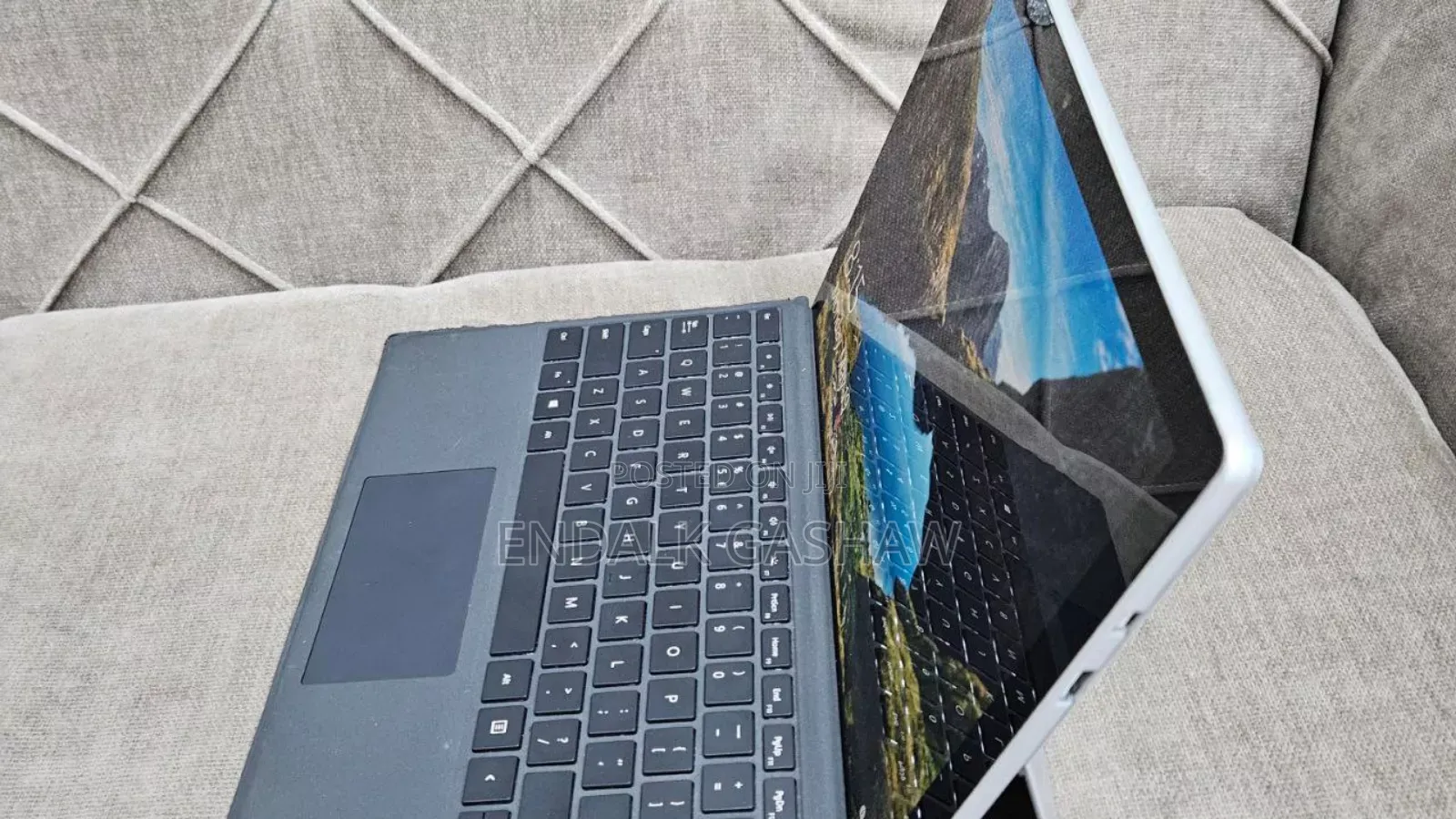 New Laptop Apple MacBook 8GB Intel Core I7 SSD 256GB