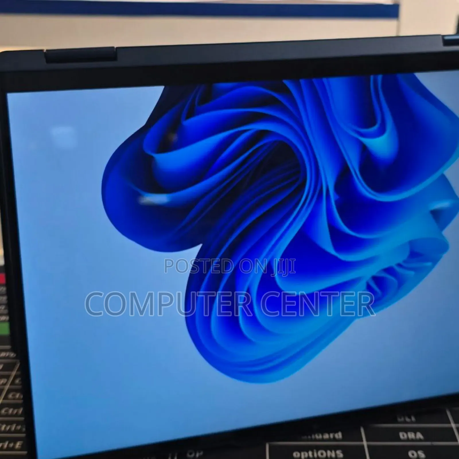 New Laptop Lenovo 16GB AMD Ryzen 7 SSD 512GB