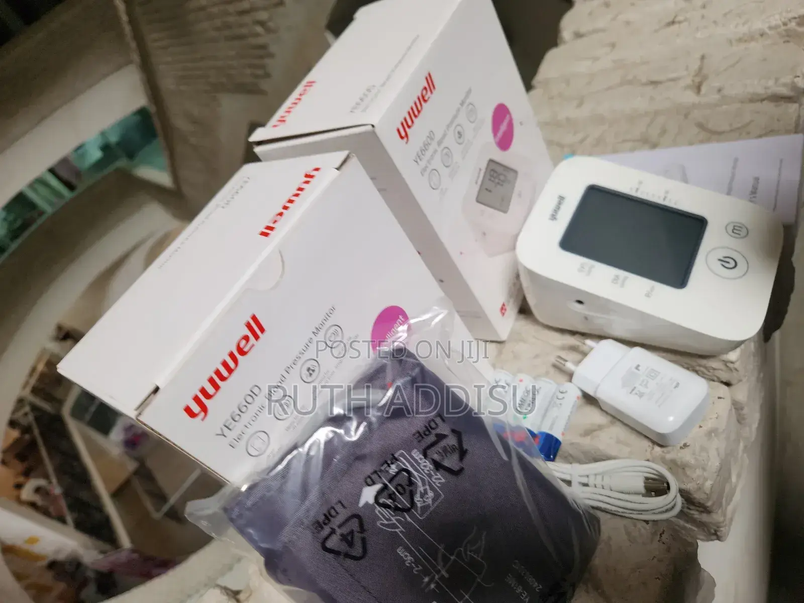 Blood Pressure Monitor半個medical Blood Pressure Monitor