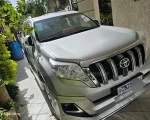 Toyota Land Cruiser Prado 2017 Silver