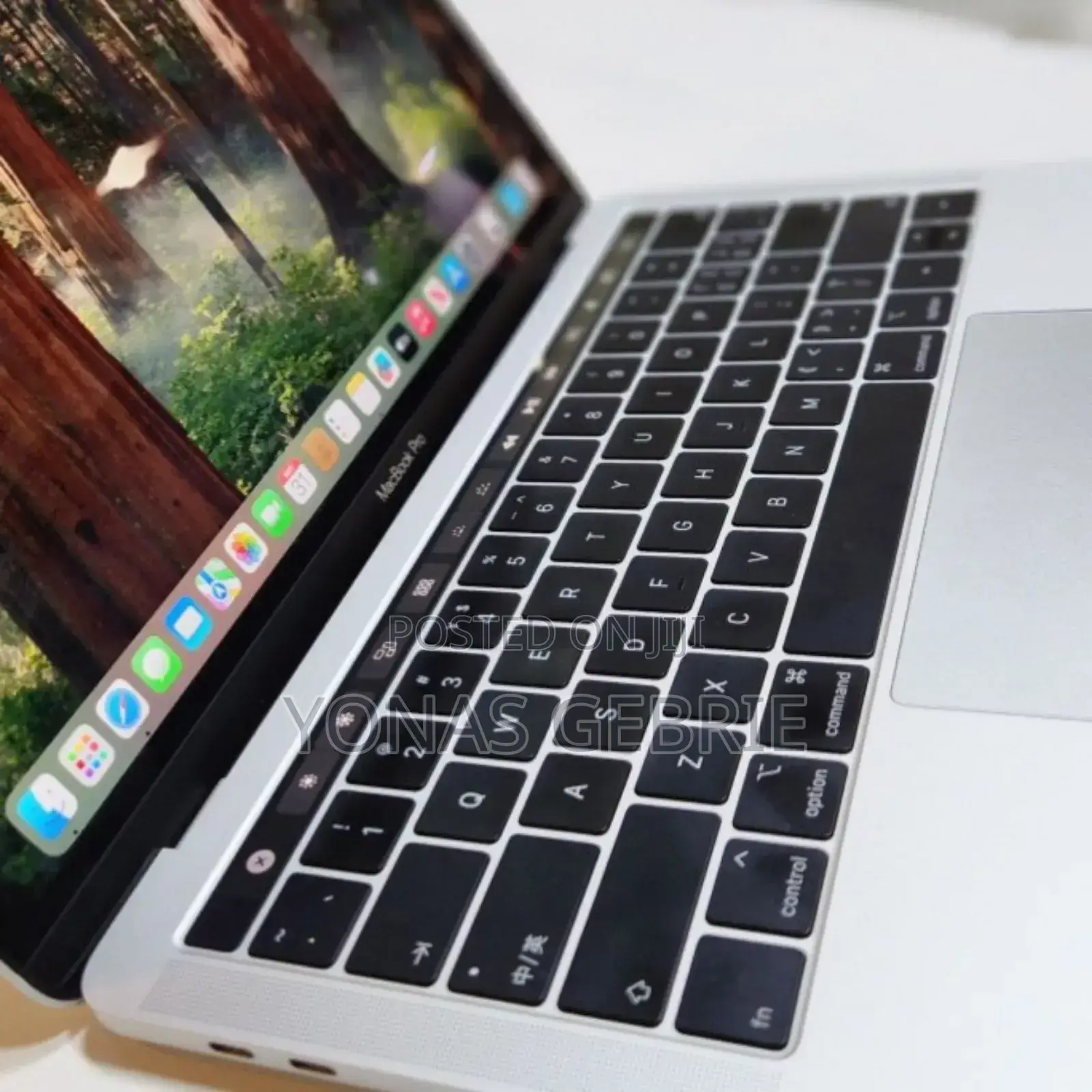 New Laptop Apple MacBook Pro 2018 8GB Intel Core i5 SSD 256GB