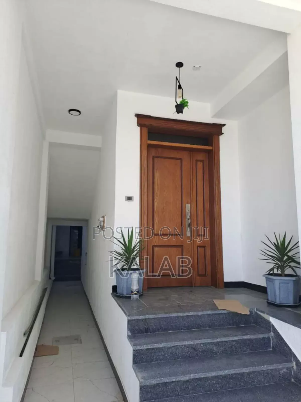 Furnished 5bdrm House in ጉርድሾላ, Bole for sale