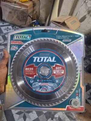Photo - Total TCT Saw Blade 235 Disc 60t Play Wood Cutter Disc