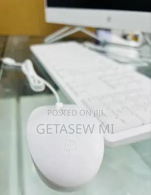 Photo - New HP 200 G4 22 All-in-One 8GB Intel Core I7 SSD 512GB