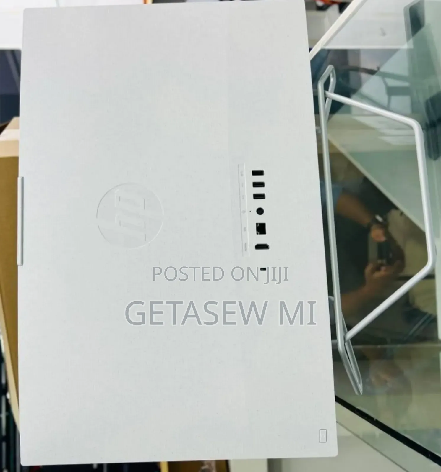 New HP 200 G4 22 All-in-One 8GB Intel Core I7 SSD 512GB