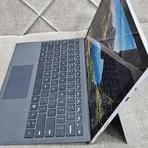 New Laptop Microsoft Surface Pro 6 16GB Intel Core I7 SSD 256GB