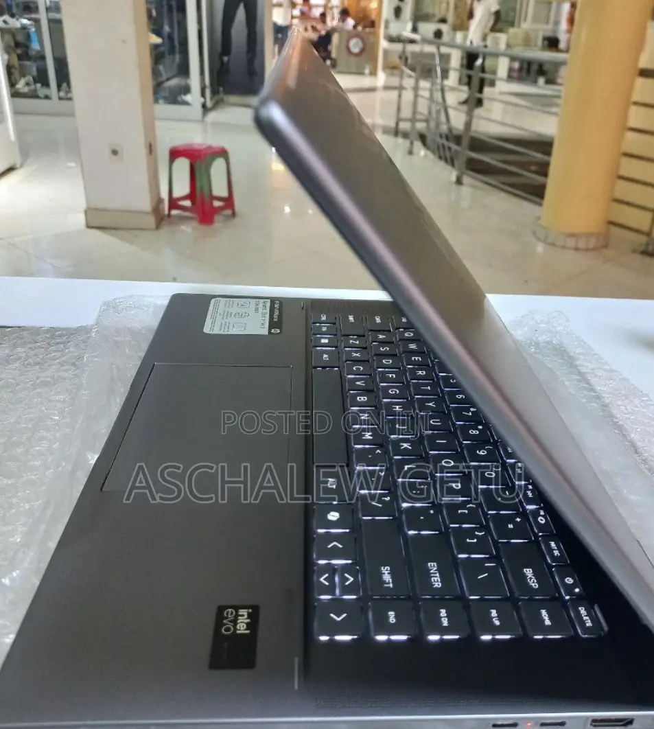 New Laptop HP Envy X360 16GB Intel Core I7 SSD 1T