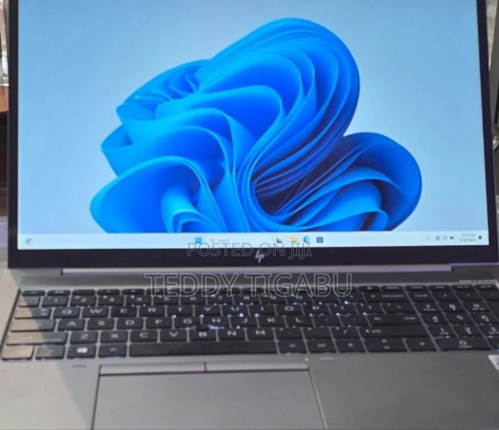 New Laptop HP ZBook Firefly 15 G7 16GB Intel Core I7 SSD 512GB