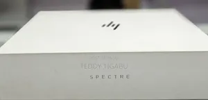 New Laptop HP Spectre 32GB AMD Ryzen 7 SSD 1T