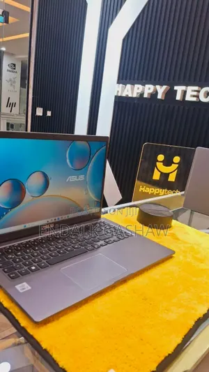 Photo - New Laptop Asus Vivobook 16 8GB Intel Core I7 SSD 512GB